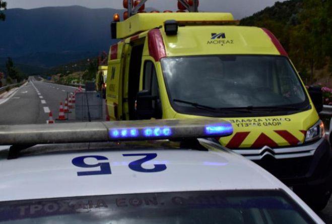 &Sigma;&kappa;&omicron;&tau;ώ&theta;&eta;&kappa;&epsilon; &gamma;&upsilon;&nu;&alpha;ί&kappa;&alpha; &sigma;&epsilon; &tau;&rho;&omicron;&chi;&alpha;ί&omicron; &sigma;&tau;&eta; &Mu;&epsilon;&sigma;&sigma;&eta;&nu;ί&alpha;