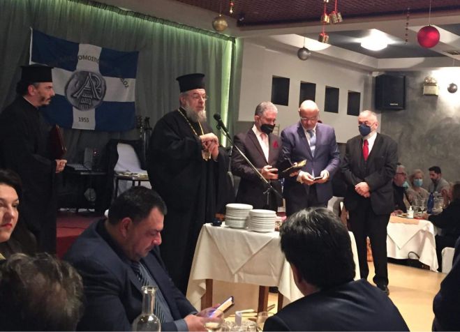 &Phi;&omega;&tau;&omicron;&gamma;&rho;&alpha;&phi;&iota;&kappa;ά "&kappa;&lambda;&iota;&kappa;" &alpha;&pi;ό &tau;&eta;&nu; &kappa;&omicron;&pi;ή &pi;ί&tau;&alpha;&sigmaf; &tau;&eta;&sigmaf; &Pi;&alpha;&nu;&alpha;&rho;&kappa;&alpha;&delta;&iota;&kappa;ή&sigmaf; &Omicron;&mu;&omicron;&sigma;&pi;&omicron;&nu;&delta;ί&alpha;&sigmaf; &Epsilon;&lambda;&lambda;ά&delta;&omicron;&sigmaf;