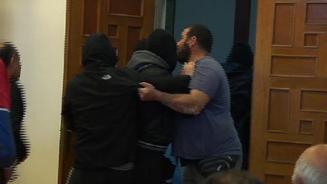 &Mu;&pi;&omicron;&upsilon;&nu;&iota;έ&sigmaf; &kappa;&alpha;&iota; &kappa;&lambda;&omega;&tau;&sigma;&iota;έ&sigmaf; &sigma;&tau;&omicron; &Delta;&eta;&mu;&omicron;&tau;&iota;&kappa;ό &Sigma;&upsilon;&mu;&beta;&omicron;ύ&lambda;&iota;&omicron; &Beta;ό&lambda;&omicron;&upsilon;! (vd)