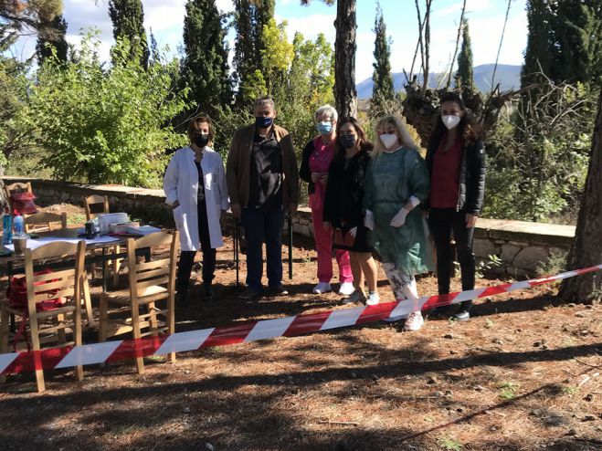 &Pi;&alpha;&iota;&delta;&iota;ά &Rho;&omicron;&mu;ά &epsilon;&mu;&beta;&omicron;&lambda;&iota;ά&sigma;&tau;&eta;&kappa;&alpha;&nu; &sigma;&tau;&omicron; &chi;&omega;&rho;&iota;ό &Tau;&zeta;ί&beta;&alpha; &Tau;&epsilon;&gamma;έ&alpha;&sigmaf;