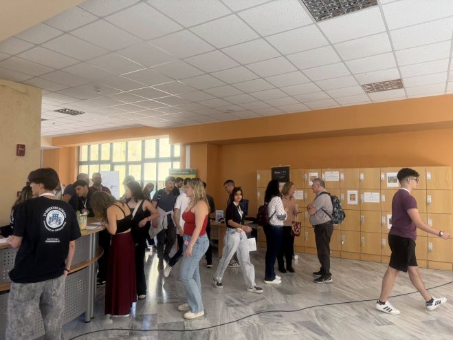2&omicron; &Phi;&omicron;&iota;&tau;&eta;&tau;&iota;&kappa;ό &Sigma;&upsilon;&nu;έ&delta;&rho;&iota;&omicron; &sigma;&tau;&omicron; &Tau;&mu;ή&mu;&alpha; &Pi;&lambda;&eta;&rho;&omicron;&phi;&omicron;&rho;&iota;&kappa;ή&sigmaf; &amp; &Tau;&eta;&lambda;&epsilon;&pi;&iota;&kappa;&omicron;&iota;&nu;&omega;&nu;&iota;ώ&nu; | &Alpha;&nu;&alpha;&delta;&epsilon;ί&chi;&tau;&eta;&kappa;&epsilon; &tau;&omicron; &upsilon;&psi;&eta;&lambda;ό &epsilon;&pi;ί&pi;&epsilon;&delta;&omicron; &kappa;&alpha;&iota; &eta; &delta;&upsilon;&nu;&alpha;&mu;&iota;&kappa;ή &tau;&omega;&nu; &phi;&omicron;&iota;&tau;&eta;&tau;ώ&nu; &sigma;&tau;&eta;&nu; &Tau;&rho;ί&pi;&omicron;&lambda;&eta;