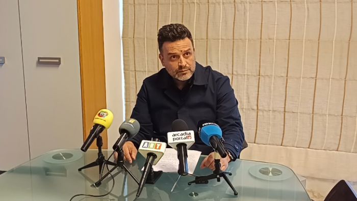 &Alpha;&gamma;&gamma;&epsilon;&lambda;ά&kappa;&omicron;&sigmaf; | &Zeta;&eta;&tau;ά &alpha;&pi;&alpha;&nu;&tau;ή&sigma;&epsilon;&iota;&sigmaf; &alpha;&pi;ό &tau;&eta; &delta;&eta;&mu;&omicron;&tau;&iota;&kappa;ή &alpha;&rho;&chi;ή &gamma;&iota;&alpha; &alpha;&pi;&epsilon;&nu;&tau;ά&xi;&epsilon;&iota;&sigmaf; &pi;έ&nu;&tau;&epsilon; έ&rho;&gamma;&omega;&nu; &alpha;&pi;ό &tau;&omicron; &Tau;&Alpha;&Pi;&Tau;&omicron;&Kappa; (vd)