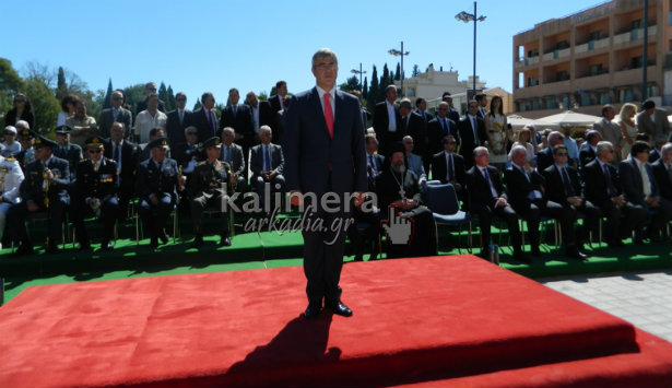 Η Χρυσή Αυγή στο επίκεντρο των πολιτικών δηλώσεων μετά την παρέλαση στην Τρίπολη (vd)
