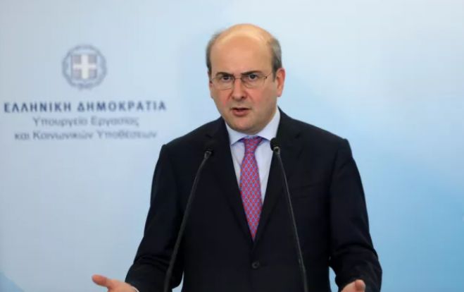 Υπουργός Εργασίας: &quot;Θα καταργηθεί η παρακράτηση του 1% στους μισθούς των δημοσίων υπαλλήλων υπέρ του Ταμείου Πρόνοιας&quot;