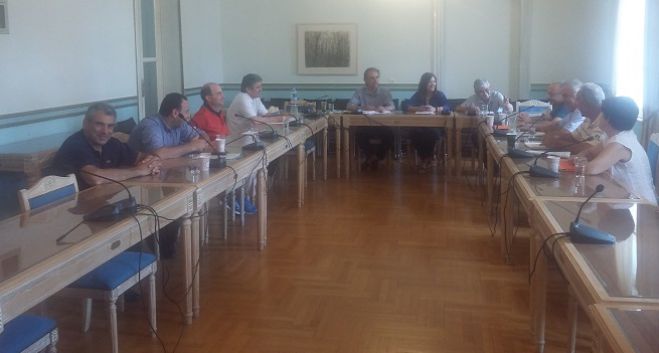 Περιφέρεια Πελοποννήσου | Στο επίκεντρο το ζήτημα της δακοκτονίας