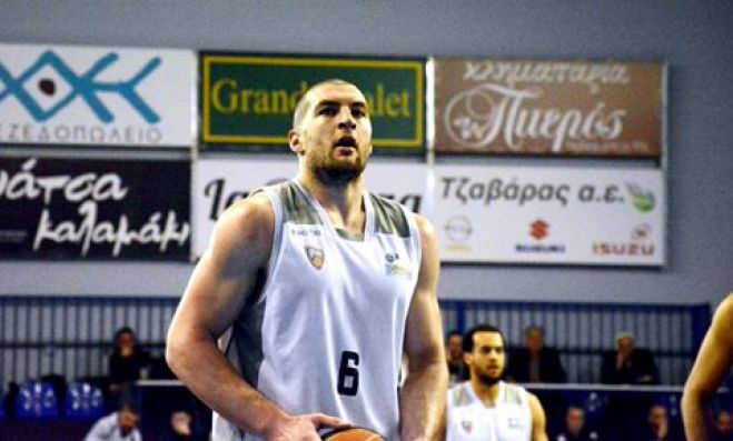 Στο 3ο SEFA Basketball Camp έρχεται ο Βασίλης Καββαδάς!