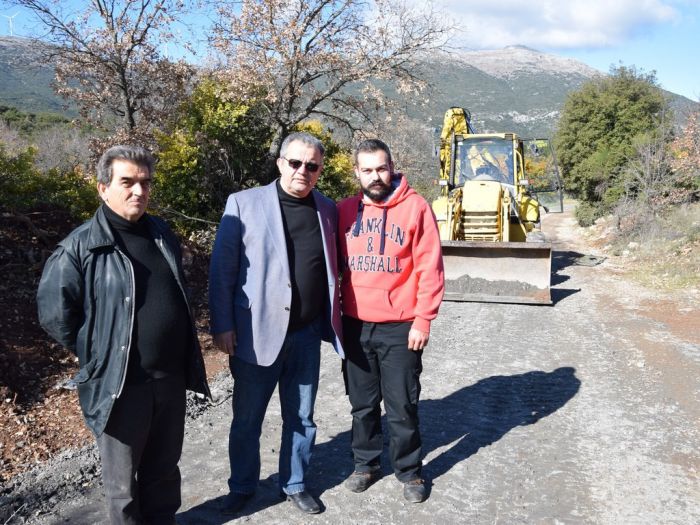 &Sigma;&tau;&omicron; &Epsilon;&lambda;&alpha;&iota;&omicron;&chi;ώ&rho;&iota; &omicron; &Alpha;&nu;&tau;&iota;&delta;ή&mu;&alpha;&rho;&chi;&omicron;&sigmaf; &Lambda;&alpha;&gamma;ό&sigmaf; | &Lambda;ύ&sigma;&eta; &gamma;&iota;&alpha; &tau;&omicron; &kappa;&tau;ί&rho;&iota;&omicron; &tau;&omicron;&upsilon; &sigma;&chi;&omicron;&lambda;&epsilon;ί&omicron;&upsilon; &kappa;&alpha;&iota; έ&rho;&gamma;&alpha; &sigma;&epsilon; &alpha;&gamma;&rho;&omicron;&tau;&iota;&kappa;&omicron;ύ&sigmaf; &delta;&rho;ό&mu;&omicron;&upsilon;&sigmaf; (vd)
