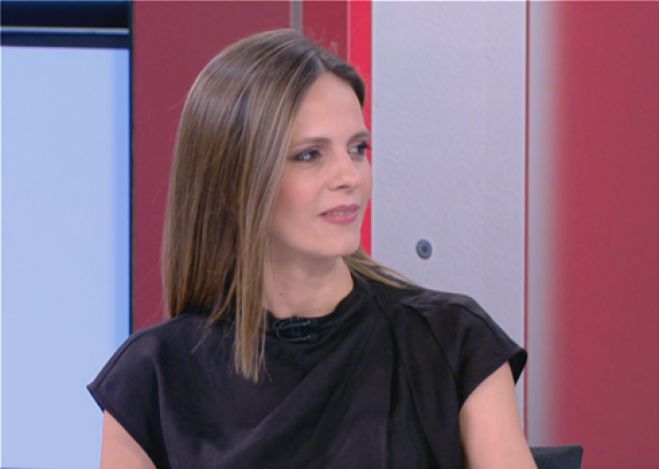 &Alpha;&chi;&tau;&sigma;&iota;ό&gamma;&lambda;&omicron;&upsilon;: "&Phi;&upsilon;&sigma;&iota;&kappa;ά &kappa;&alpha;&iota; &mu;&pi;&omicron;&rho;ώ &nu;&alpha; &kappa;&epsilon;&rho;&delta;ί&sigma;&omega; &tau;&omicron;&nu; &Mu;&eta;&tau;&sigma;&omicron;&tau;ά&kappa;&eta;"