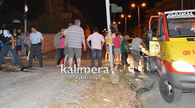 Τρίπολη - Τροχαίο ατύχημα τη νύχτα στη λεωφόρο ΟΗΕ (vd)