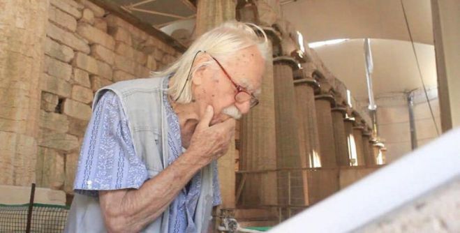 &Tau;&omicron; &Delta;&eta;&mu;&omicron;&tau;&iota;&kappa;ό &Sigma;&upsilon;&mu;&beta;&omicron;ύ&lambda;&iota;&omicron; &Tau;&rho;ί&pi;&omicron;&lambda;&eta;&sigmaf; &gamma;&iota;&alpha; &tau;&omicron; &theta;ά&nu;&alpha;&tau;&omicron; &tau;&omicron;&upsilon; &Alpha;&rho;&gamma;ύ&rho;&eta; &Pi;&epsilon;&tau;&rho;&omicron;&nu;ώ&tau;&eta;