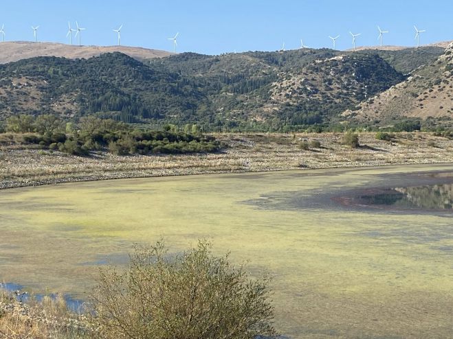 Το «κοινό μυστικό» που κρύβει η Λίμνη Τάκα