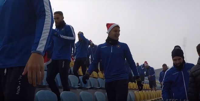 &Tau;&omicron; &xi;&epsilon;&kappa;&alpha;&rho;&delta;&iota;&sigma;&tau;&iota;&kappa;ό backstage &mu;&epsilon; &tau;&alpha; &kappa;ά&lambda;&alpha;&nu;&tau;&alpha; &alpha;&pi;ό &tau;&omicron;&upsilon;&sigmaf; &pi;&alpha;ί&chi;&tau;&epsilon;&sigmaf; &tau;&omicron;&upsilon; &Alpha;&sigma;&tau;έ&rho;&alpha;! (vd)