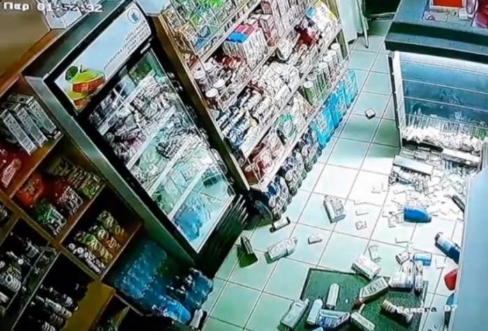 Σεισμός στη Ζάκυνθο | Τα βίντεο του τρόμου! Η στιγμή που τα ρίχτερ χτυπούν το νησί (vd)