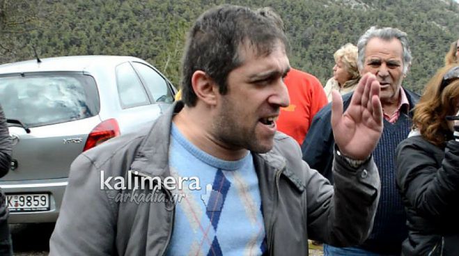 &Pi;&alpha;&pi;&alpha;&delta;&eta;&mu;&eta;&tau;&rho;ί&omicron;&upsilon; &gamma;&iota;&alpha; &kappa;&lambda;&omicron;&pi;έ&sigmaf; &sigma;&tau;&omicron; &Delta;ή&mu;&omicron; &Tau;&rho;ί&pi;&omicron;&lambda;&eta;&sigmaf;: &laquo;&Delta;&epsilon;&nu; &pi;ά&epsilon;&iota; ά&lambda;&lambda;&omicron;. &Omicron; &kappa;ό&sigma;&mu;&omicron;&sigmaf; έ&chi;&epsilon;&iota; &alpha;&gamma;&alpha;&nu;&alpha;&kappa;&tau;ή&sigma;&epsilon;&iota;&raquo; (vd)