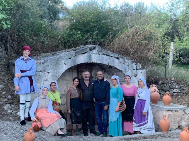 &Delta;ή&mu;&omicron;&sigmaf; &Nu;ό&tau;&iota;&alpha;&sigmaf; &Kappa;&upsilon;&nu;&omicron;&upsilon;&rho;ί&alpha;&sigmaf; | &Omicron;&iota; &kappa;&alpha;&lambda;&omicron;&kappa;&alpha;&iota;&rho;&iota;&nu;έ&sigmaf; &epsilon;&kappa;&delta;&eta;&lambda;ώ&sigma;&epsilon;&iota;&sigmaf; (&alpha;&nu;&alpha;&nu;&epsilon;ώ&nu;&epsilon;&tau;&alpha;&iota;)