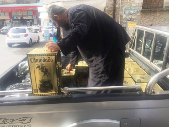 Σημάδι αληλλεγγύης και αγάπης | Γεμίζει ασφυκτικά το "Καλάθι του Πτωχού Αδελφού"