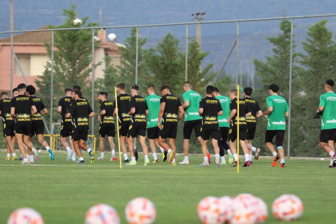 &Tau;&alpha; &phi;&iota;&lambda;&iota;&kappa;ά &pi;&rho;&omicron;&epsilon;&tau;&omicron;&iota;&mu;&alpha;&sigma;ί&alpha;&sigmaf; &tau;&omicron;&upsilon; &Alpha;&sigma;&tau;έ&rho;&alpha;!