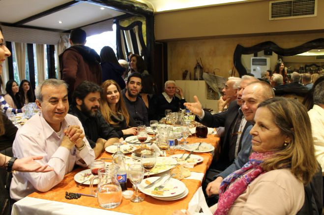 &Omicron; &Sigma;ύ&lambda;&lambda;&omicron;&gamma;&omicron;&sigmaf; &tau;&omega;&nu; &alpha;&pi;&alpha;&nu;&tau;&alpha;&chi;&omicron;ύ &Sigma;&alpha;&rho;&alpha;&kappa;&iota;&nu;&alpha;ί&omega;&nu; έ&kappa;&omicron;&psi;&epsilon; &pi;ί&tau;&alpha;! (&epsilon;&iota;&kappa;ό&nu;&epsilon;&sigmaf;)