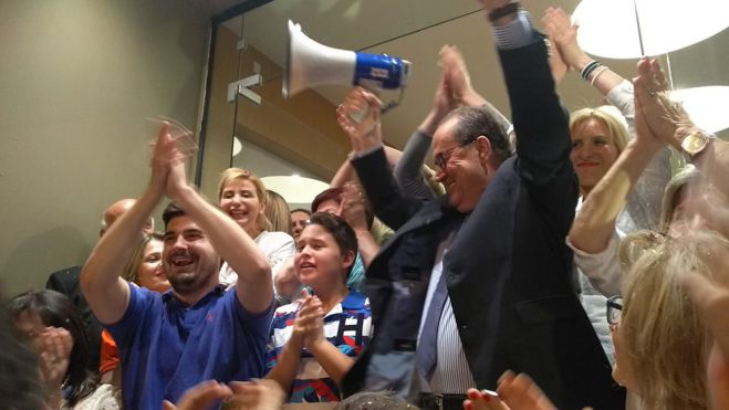 Έ&nu;&alpha;&sigmaf; &chi;&rho;ό&nu;&omicron;&sigmaf; &alpha;&pi;ό &tau;&eta; &nu;ύ&chi;&tau;&alpha; &pi;&omicron;&upsilon; &eta; &Pi;&epsilon;&rho;&iota;&phi;έ&rho;&epsilon;&iota;&alpha; &Pi;&epsilon;&lambda;&omicron;&pi;&omicron;&nu;&nu;ή&sigma;&omicron;&upsilon; &gamma;ύ&rho;&iota;&sigma;&epsilon; &sigma;&epsilon;&lambda;ί&delta;&alpha; &mu;&epsilon; &tau;&eta; &nu;ί&kappa;&eta; &tau;&omicron;&upsilon; &Pi;&alpha;&nu;&alpha;&gamma;&iota;ώ&tau;&eta; &Nu;ί&kappa;&alpha;! (&epsilon;&iota;&kappa;ό&nu;&epsilon;&sigmaf;)