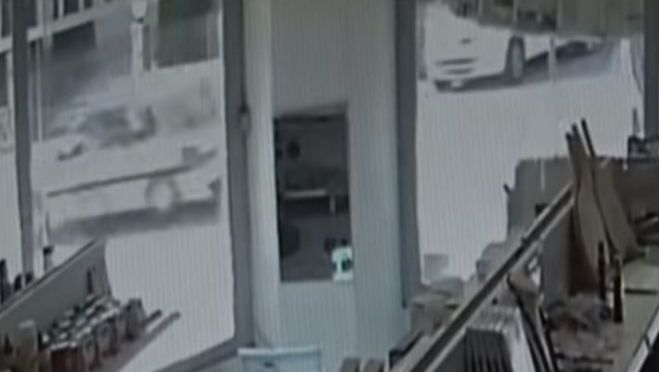 Η τρελή πορεία κλεμμένου Ι.Χ που σκότωσε 53χρονη στα Άνω Λιόσια (vd)