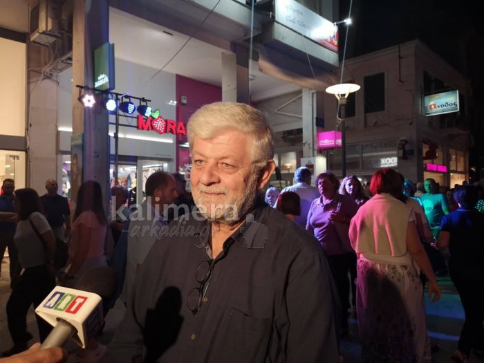 &Pi;&alpha;&upsilon;&lambda;ή&sigmaf;: "Ό&tau;&alpha;&nu; &upsilon;&pi;ά&rho;&chi;&epsilon;&iota; &sigma;&upsilon;&nu;&epsilon;&nu;&nu;ό&eta;&sigma;&eta; &kappa;&alpha;&iota; &epsilon;&nu;ό&tau;&eta;&tau;&alpha;, &mu;&pi;&omicron;&rho;&omicron;ύ&mu;&epsilon; &nu;&alpha; έ&chi;&omicron;&upsilon;&mu;&epsilon; &epsilon;&pi;&iota;&tau;&upsilon;&chi;&eta;&mu;έ&nu;&epsilon;&sigmaf; &epsilon;&kappa;&delta;&eta;&lambda;ώ&sigma;&epsilon;&iota;&sigmaf; &sigma;&tau;&eta;&nu; &Tau;&rho;ί&pi;&omicron;&lambda;&eta;" (vd)
