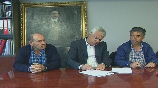 &Gamma;&iota;ά&nu;&nu;&eta;&sigmaf; &Sigma;&mu;&upsilon;&rho;&nu;&iota;ώ&tau;&eta;&sigmaf;: &laquo;&Tau;έ&lambda;&omicron;&sigmaf; &omicron; &alpha;&mu;ί&alpha;&nu;&tau;&omicron;&sigmaf; &alpha;&pi;ό &tau;&omicron; &delta;ί&kappa;&tau;&upsilon;&omicron; ύ&delta;&rho;&epsilon;&upsilon;&sigma;&eta;&sigmaf; &tau;&eta;&sigmaf; &Tau;&epsilon;&gamma;έ&alpha;&sigmaf;&raquo;! (vd)
