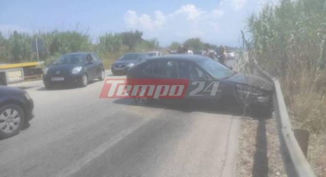 Πατρών – Πύργου | ΙΧ “Καρφώθηκε” στις μπάρες της εθνικής οδού