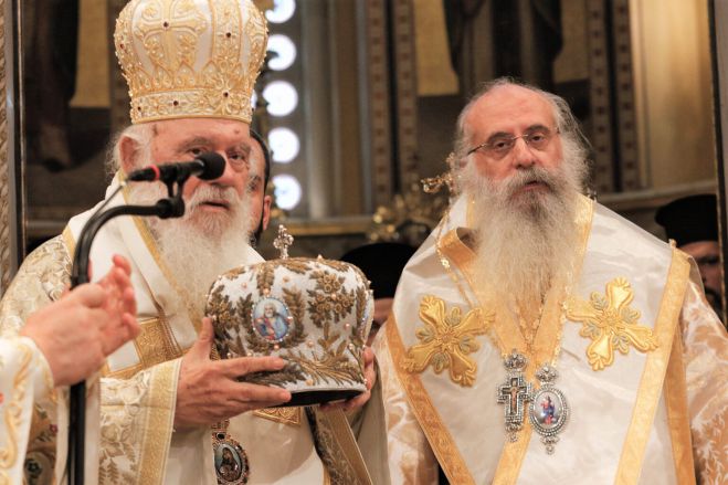 &Epsilon;&pi;&iota;&phi;ά&nu;&iota;&omicron;&sigmaf; | &Pi;&omicron;&iota;&omicron;&sigmaf; &epsilon;ί&nu;&alpha;&iota; &omicron; &Epsilon;&pi;ί&sigma;&kappa;&omicron;&pi;&omicron;&sigmaf; &pi;&omicron;&upsilon; &epsilon;&mu;&phi;&alpha;&nu;ί&zeta;&epsilon;&tau;&alpha;&iota; &omega;&sigmaf; &omicron; &pi;&iota;&theta;&alpha;&nu;ό&tau;&epsilon;&rho;&omicron;&sigmaf; &delta;&iota;ά&delta;&omicron;&chi;&omicron;&sigmaf; &tau;&omicron;&upsilon; &mu;&alpha;&kappa;&alpha;&rho;&iota;&sigma;&tau;&omicron;ύ &Alpha;&lambda;&epsilon;&xi;ά&nu;&delta;&rho;&omicron;&upsilon; &sigma;&tau;&eta;&nu; &Mu;&eta;&tau;&rho;ό&pi;&omicron;&lambda;&eta; &Mu;&alpha;&nu;&tau;&iota;&nu;&epsilon;ί&alpha;&sigmaf; &kappa;&alpha;&iota; &Kappa;&upsilon;&nu;&omicron;&upsilon;&rho;ί&alpha;&sigmaf;