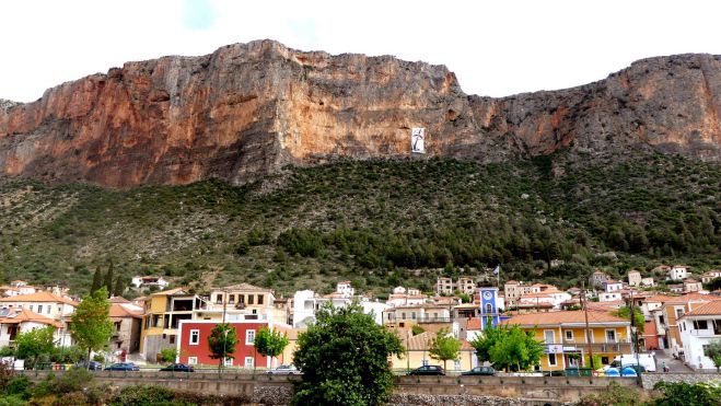 &Xi;&epsilon;&kappa;&iota;&nu;&omicron;ύ&nu; έ&rho;&gamma;&alpha; &alpha;&nu;ά&pi;&lambda;&alpha;&sigma;&eta;&sigmaf; &sigma;&tau;&omicron;&nu; &kappa;&epsilon;&nu;&tau;&rho;&iota;&kappa;ό ά&xi;&omicron;&nu;&alpha; &Lambda;&epsilon;&omega;&nu;&iota;&delta;ί&omicron;&upsilon;