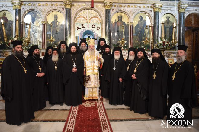 &Eta; &Alpha;&rho;&chi;&iota;&epsilon;&rho;&alpha;&tau;&iota;&kappa;ή &Theta;&epsilon;ί&alpha; &Lambda;&epsilon;&iota;&tau;&omicron;&upsilon;&rho;&gamma;ί&alpha; &tau;&omicron;&upsilon; &Mu;&eta;&tau;&rho;&omicron;&pi;&omicron;&lambda;ί&tau;&eta; &Mu;&alpha;&nu;&tau;&iota;&nu;&epsilon;ί&alpha;&sigmaf; &kappa;&alpha;&iota; &Kappa;&upsilon;&nu;&omicron;&upsilon;&rho;ί&alpha;&sigmaf; &tau;&eta;&nu; &Kappa;&upsilon;&rho;&iota;&alpha;&kappa;ή &sigma;&tau;&eta;&nu; &Tau;&rho;ί&pi;&omicron;&lambda;&eta; (&epsilon;&iota;&kappa;ό&nu;&epsilon;&sigmaf;)