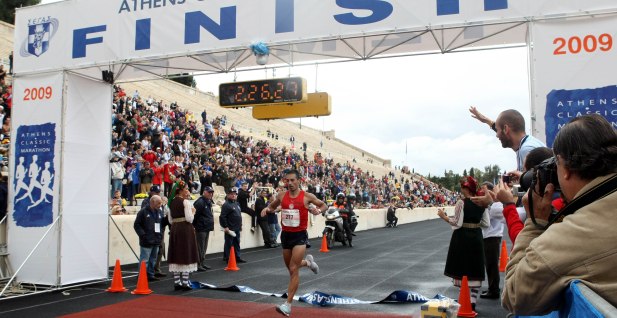 &Tau;&Omega;&Rho;&Alpha; - &Delta;&epsilon;ί&tau;&epsilon; live &tau;&eta;&nu; &alpha;&theta;&lambda;&eta;&tau;&iota;&kappa;ή &sigma;&upsilon;&nu;ά&nu;&tau;&eta;&sigma;&eta; &sigma;&tau;ί&beta;&omicron;&upsilon; &Epsilon;&lambda;&lambda;ά&delta;&alpha;&sigmaf; &ndash; &Kappa;ύ&pi;&rho;&omicron;&upsilon; &sigma;&tau;&eta;&nu; &Tau;&rho;ί&pi;&omicron;&lambda;&eta;!