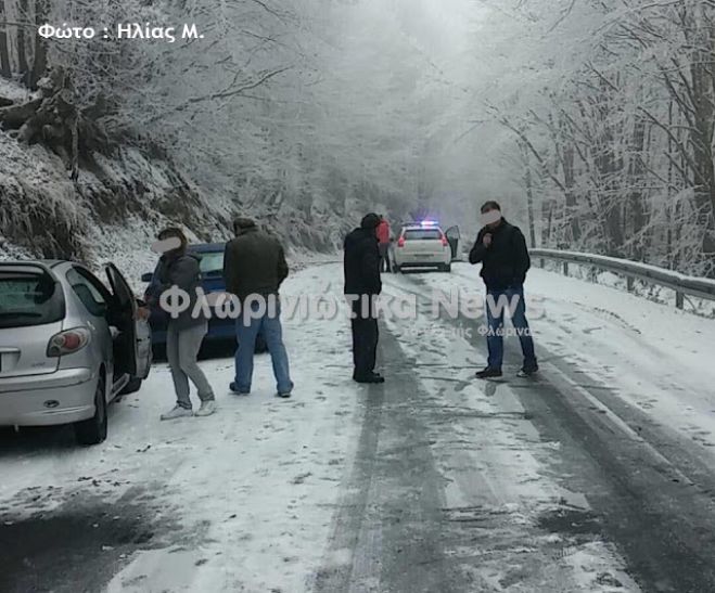 Έ&pi;&epsilon;&sigma;&alpha;&nu; &tau;&alpha; &pi;&rho;ώ&tau;&alpha; &chi;&iota;ό&nu;&iota;&alpha;! (&epsilon;&iota;&kappa;ό&nu;&epsilon;&sigmaf; - &beta;ί&nu;&tau;&epsilon;&omicron;)