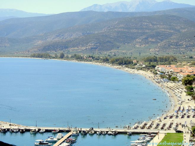 Πρώτη Κυριακή του Σεπτεμβρίου | Η κίνηση στο Παράλιο Άστρος! (vd)