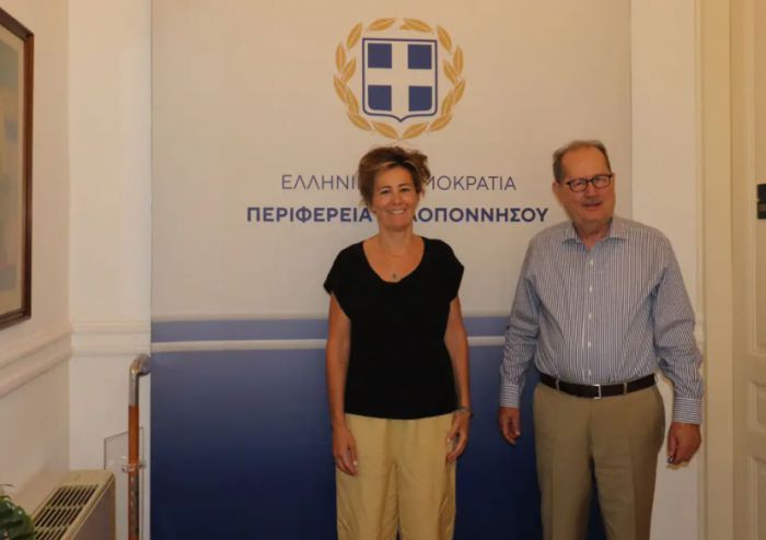 &Delta;&iota;&epsilon;&theta;&nu;ή&sigmaf; &sigma;&upsilon;&mu;&pi;&alpha;&rho;&alpha;&gamma;&omega;&gamma;ή &mu;&epsilon; &ldquo;&sigma;&kappa;&eta;&nu;&iota;&kappa;ό&rdquo; &tau;&eta;&nu; &Pi;&epsilon;&lambda;&omicron;&pi;ό&nu;&nu;&eta;&sigma;&omicron;