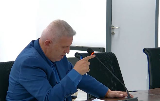 &Sigma;&tau;&alpha;ύ&rho;&omicron;&sigmaf; &Tau;&sigma;ί&chi;&lambda;&eta;&sigmaf;: "&Delta;&epsilon;&nu; &upsilon;&pi;&omicron;&lambda;&omicron;&gamma;ί&zeta;&epsilon;&iota; &kappa;&alpha;&nu;έ&nu;&alpha;&nu; &mu;&alpha;&sigmaf; &eta; &kappa;&upsilon;&beta;έ&rho;&nu;&eta;&sigma;&eta;, &mu;&epsilon; &mu;&alpha;&theta;&eta;&mu;&alpha;&tau;&iota;&kappa;ή &alpha;&kappa;&rho;ί&beta;&epsilon;&iota;&alpha; &theta;&alpha; &gamma;ί&nu;&omicron;&upsilon;&mu;&epsilon; &chi;&omega;&rho;&iota;ό - &Sigma;&upsilon;&mu;&phi;&omega;&nu;ώ &gamma;&iota;&alpha; &tau;&omicron; &Pi;ά&rho;&kappa;&omicron; &sigma;&tau;&omicron; &Psi;&alpha;&theta;ί"