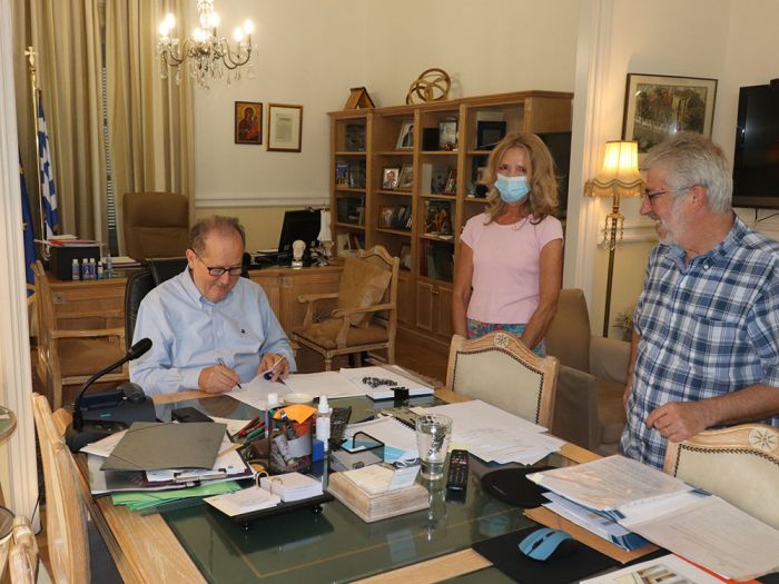 &Upsilon;&pi;&omicron;&gamma;&rho;&alpha;&phi;έ&sigmaf; &gamma;&iota;&alpha; &tau;&rho;ί&alpha; &nu;έ&alpha; έ&rho;&gamma;&alpha; &sigma;&tau;&eta;&nu; &Alpha;&rho;&kappa;&alpha;&delta;ί&alpha;!
