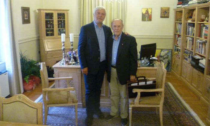 &Omicron; &Pi;&rho;ό&xi;&epsilon;&nu;&omicron;&sigmaf; &tau;&eta;&sigmaf; &Omicron;&upsilon;&gamma;&gamma;&alpha;&rho;ί&alpha;&sigmaf; &sigma;&tau;&eta;&nu; &Tau;&rho;ί&pi;&omicron;&lambda;&eta;!