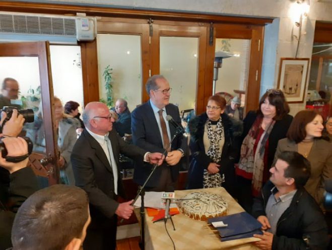 &Epsilon;&pi;&iota;&tau;&upsilon;&chi;&eta;&mu;έ&nu;&eta; &eta; &gamma;&epsilon;&nu;&iota;&kappa;ή &sigma;&upsilon;&nu;έ&lambda;&epsilon;&upsilon;&sigma;&eta; &tau;&eta;&sigmaf; &Omicron;&mu;&omicron;&sigma;&pi;&omicron;&nu;&delta;ί&alpha;&sigmaf; &Alpha;&mu;&epsilon;&Alpha; &Pi;&epsilon;&lambda;&omicron;&pi;&omicron;&nu;&nu;ή&sigma;&omicron;&upsilon; (&epsilon;&iota;&kappa;ό&nu;&epsilon;&sigmaf;)