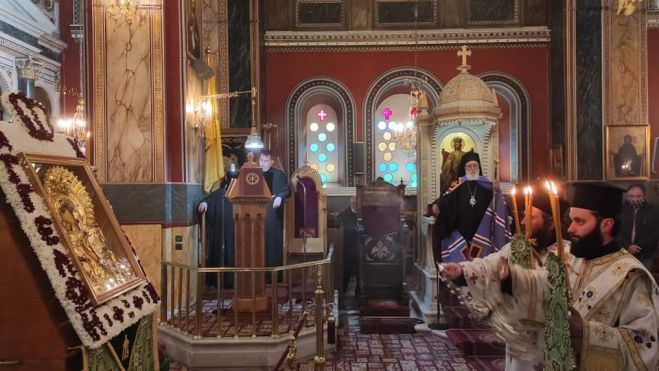 &Eta; &Gamma;' &Sigma;&tau;ά&sigma;&eta; &tau;&omega;&nu; &Chi;&alpha;&iota;&rho;&epsilon;&tau;&iota;&sigma;&mu;ώ&nu; &tau;&eta;&sigmaf; &Theta;&epsilon;&omicron;&tau;ό&kappa;&omicron;&upsilon; &sigma;&tau;&eta;&nu; &Tau;&rho;ί&pi;&omicron;&lambda;&eta; (&epsilon;&iota;&kappa;ό&nu;&epsilon;&sigmaf;)