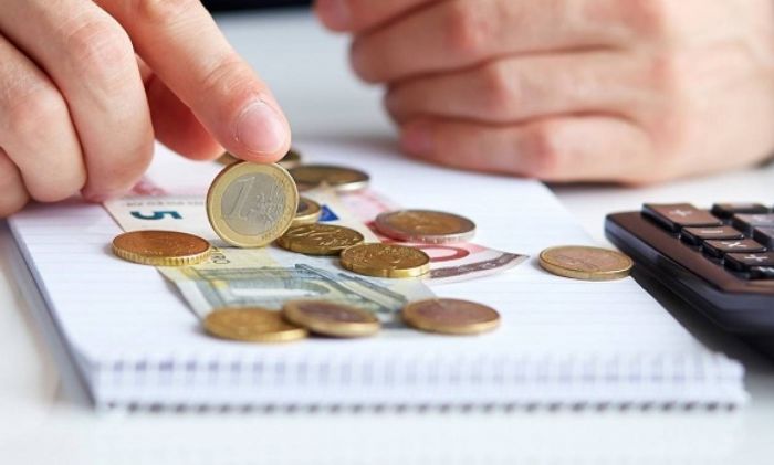 Ασφαλιστικές εισφορές | Για ποιους αυξάνονται και για ποιους μειώνονται