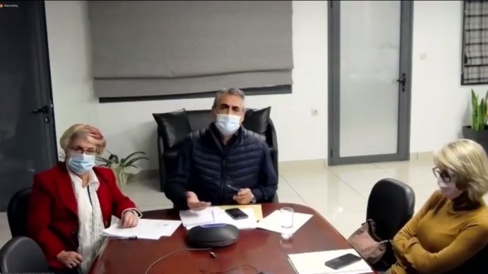 &Tau;&zeta;&iota;&omicron;ύ&mu;&eta;&sigmaf;: "&Mu;έ&sigma;&alpha; &sigma;&epsilon; &pi;&epsilon;&rho;ί&pi;&omicron;&upsilon; έ&nu;&alpha; &chi;&rho;ό&nu;&omicron;, &eta; &delta;&eta;&mu;&omicron;&tau;&iota;&kappa;ή &mu;&alpha;&sigmaf; &alpha;&rho;&chi;ή έ&chi;&epsilon;&iota; &epsilon;&nu;&tau;ά&xi;&epsilon;&iota; &nu;έ&alpha; έ&rho;&gamma;&alpha; 10.000.000 &epsilon;&upsilon;&rho;ώ"!