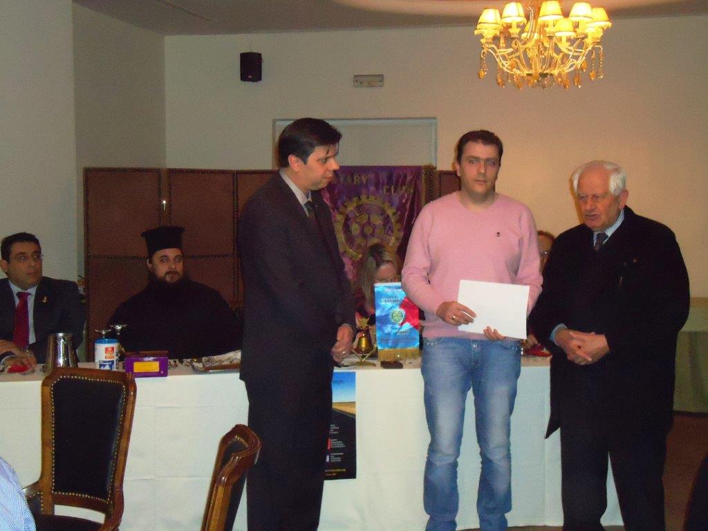 &Kappa;&omicron;&pi;ή &pi;ί&tau;&alpha;&sigmaf; &kappa;&alpha;&iota; &omicron;&iota;&kappa;&omicron;&nu;&omicron;&mu;&iota;&kappa;ή &sigma;&upsilon;&nu;&delta;&rho;&omicron;&mu;ή &sigma;&tau;&eta;&nu; &Epsilon;&Lambda;.&Alpha;&Sigma;. &alpha;&pi;ό &tau;&omicron;&upsilon;&sigmaf; &Rho;&omicron;&tau;&alpha;&rho;&iota;&alpha;&nu;&omicron;ύ&sigmaf; &tau;&eta;&sigmaf; &Tau;&rho;ί&pi;&omicron;&lambda;&eta;&sigmaf;