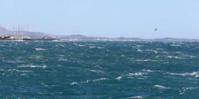 Ακυβέρνητο πλοίο με 22 ναυτικούς στο Μυρτώο πέλαγος