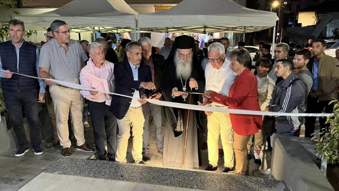 Εγκαινιάστηκε η πλατεία Αγίας Βαρβάρας - "Κόσμημα" τη χαρακτήρισε ο δήμαρχος Τρίπολης! (vd)
