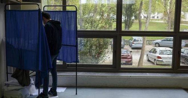 &Tau;&eta;&nu; &Tau;&epsilon;&tau;ά&rho;&tau;&eta; &omicron;&iota; &phi;&omicron;&iota;&tau;&eta;&tau;&iota;&kappa;έ&sigmaf; &epsilon;&kappa;&lambda;&omicron;&gamma;έ&sigmaf;