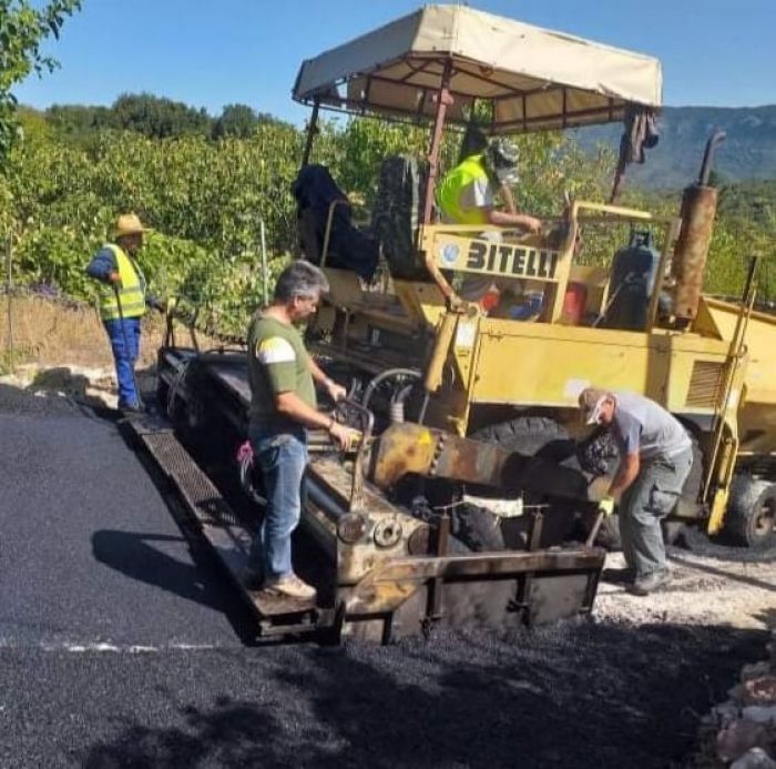 &Epsilon;&rho;&gamma;&alpha;&sigma;ί&epsilon;&sigmaf; &alpha;&sigma;&phi;&alpha;&lambda;&tau;ό&sigma;&tau;&rho;&omega;&sigma;&eta;&sigmaf; &sigma;&tau;&omicron; &Lambda;&epsilon;&pi;&tau;ί&nu;&iota; (&epsilon;&iota;&kappa;ό&nu;&epsilon;&sigmaf;)