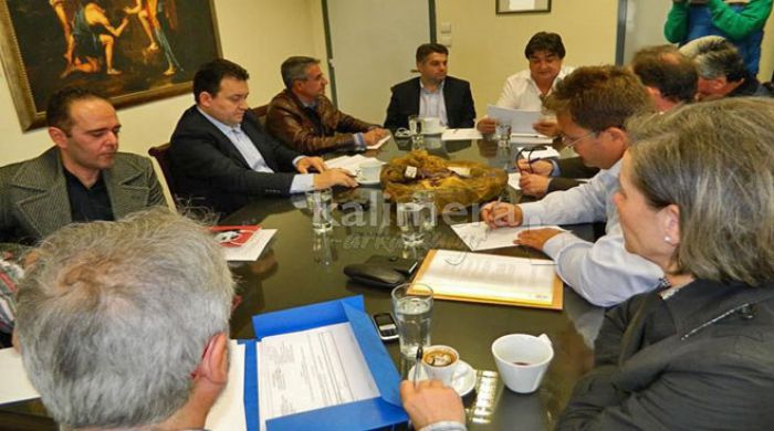&Gamma;&iota;&alpha; έ&rho;&gamma;&alpha; 4.000.000 &euro; &sigma;&tau;&eta;&nu; &Alpha;&rho;&kappa;&alpha;&delta;ί&alpha; &sigma;&upsilon;&zeta;ή&tau;&eta;&sigma;&alpha;&nu; &Kappa;&omega;&nu;&sigma;&tau;&alpha;&nu;&tau;&iota;&nu;ό&pi;&omicron;&upsilon;&lambda;&omicron;&sigmaf; &kappa;&alpha;&iota; &Gamma;&iota;&alpha;&nu;&nu;&alpha;&kappa;&omicron;ύ&rho;&alpha;&sigmaf; (vd)