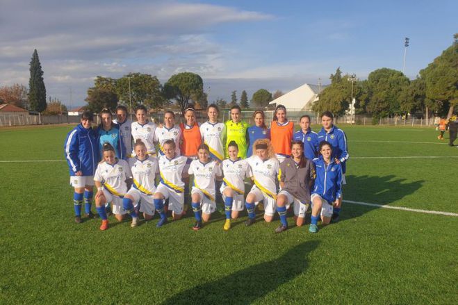 &Iota;&sigma;&omicron;&pi;&alpha;&lambda;ί&alpha; &gamma;&iota;&alpha; &tau;&eta; &gamma;&upsilon;&nu;&alpha;&iota;&kappa;&epsilon;ί&alpha; &omicron;&mu;ά&delta;&alpha; &tau;&omicron;&upsilon; &Alpha;&sigma;&tau;έ&rho;&alpha; &Tau;&rho;ί&pi;&omicron;&lambda;&eta;&sigmaf;!