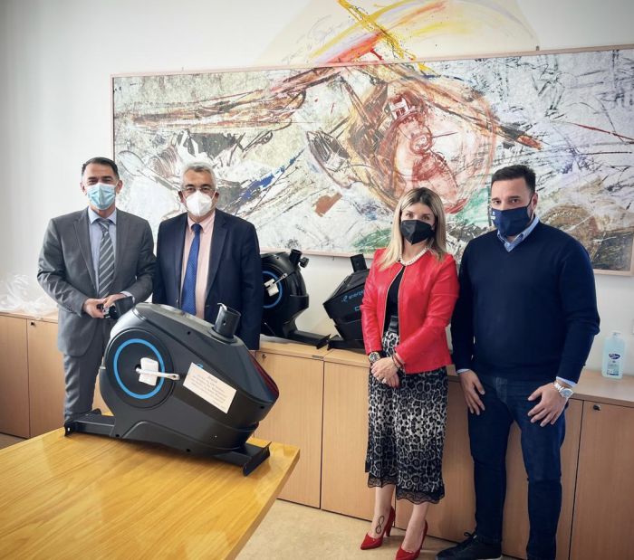 &Alpha;&Epsilon;&Kappa; &Tau;&rho;ί&pi;&omicron;&lambda;&eta;&sigmaf; | &Tau;&rho;ί&alpha; &sigma;&tau;&alpha;&tau;&iota;&kappa;ά &pi;&omicron;&delta;ή&lambda;&alpha;&tau;&alpha; &pi;&alpha;&rho;έ&delta;&omega;&sigma;&epsilon; &omicron; &Pi;. &Beta;&alpha;&lambda;&alpha;&sigma;ό&pi;&omicron;&upsilon;&lambda;&omicron;&sigmaf; &sigma;&tau;&eta; &Mu;&omicron;&nu;ά&delta;&alpha; &Mu;&epsilon;&tau;&alpha;&mu;ό&sigma;&chi;&epsilon;&upsilon;&sigma;&eta;&sigmaf; &Alpha;&iota;&mu;&omicron;&pi;&omicron;&iota;&eta;&tau;&iota;&kappa;ώ&nu; &kappa;&upsilon;&tau;&tau;ά&rho;&omega;&nu; &tau;&omicron;&upsilon; &laquo;&Alpha;&tau;&tau;&iota;&kappa;ό&nu;&raquo;