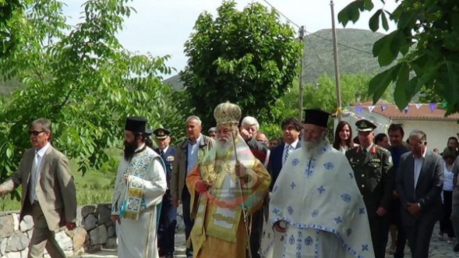&Mu;&eta;&tau;&rho;&omicron;&pi;&omicron;&lambda;ί&tau;&eta;&sigmaf; &Alpha;&lambda;έ&xi;&alpha;&nu;&delta;&rho;&omicron;&sigmaf;: &Tau;&omicron; &kappa;έ&rho;&alpha;&sigma;&mu;&alpha; &mu;&epsilon; &beta;&epsilon;&rho;ί&kappa;&omicron;&kappa;&alpha; &kappa;&alpha;&iota; &tau;&omicron; &pi;&epsilon;ί&rho;&alpha;&gamma;&mu;&alpha; &sigma;&tau;&omicron;&nu; &Beta;&alpha;&gamma;&gamma;έ&lambda;&eta; &Gamma;&iota;&alpha;&nu;&nu;&alpha;&kappa;&omicron;ύ&rho;&alpha; (vd)